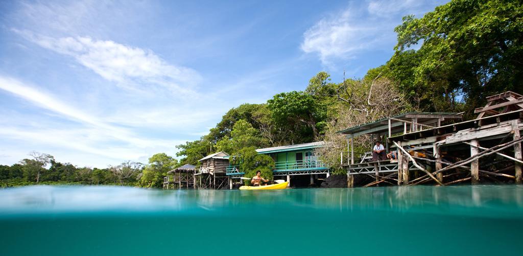 Lusia'S Lagoon Chalets Salelologa Exteriér fotografie