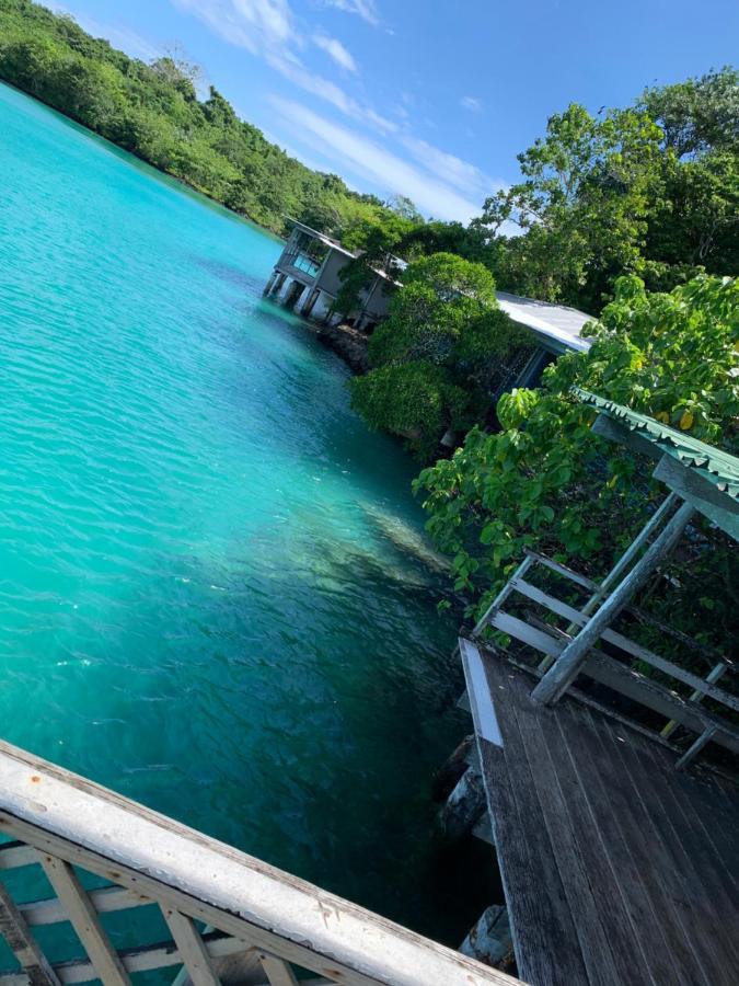 Lusia'S Lagoon Chalets Salelologa Exteriér fotografie